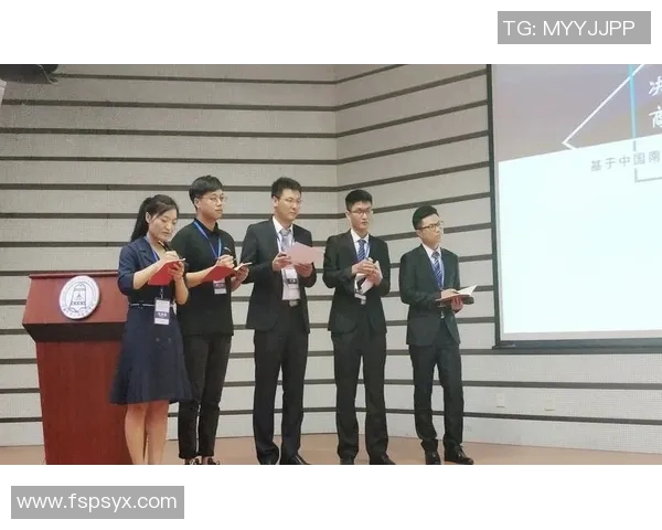 武汉羽毛球队在锦标赛中的团队协作表现分析与点评