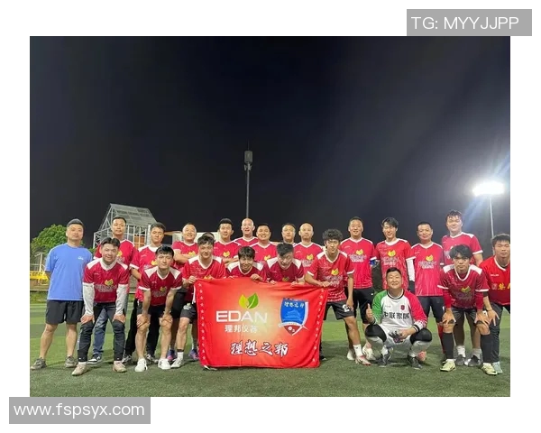 杭州足球队实力引发热议球迷对球队表现的看法与争议分析 杭州足球队实力引发热议球迷对球队表现的看法与争议分析